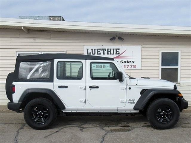 Used 2018 Jeep Wrangler Unlimited Sport image 3