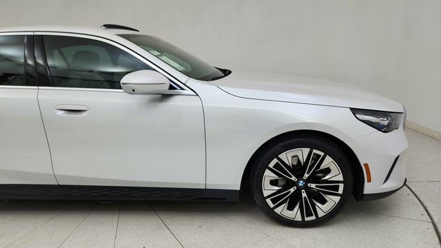 Used 2026 BMW 540i xDrive image 7