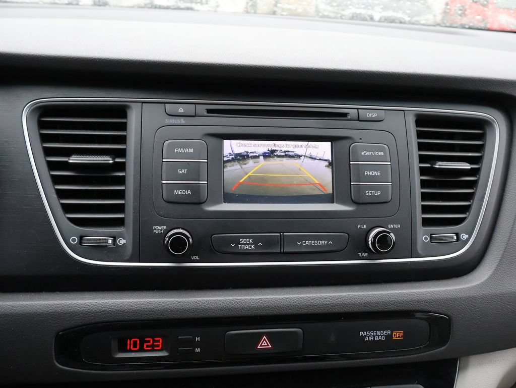 Used 2015 Kia Sedona LX w/ LX Convenience Package FWD image 24