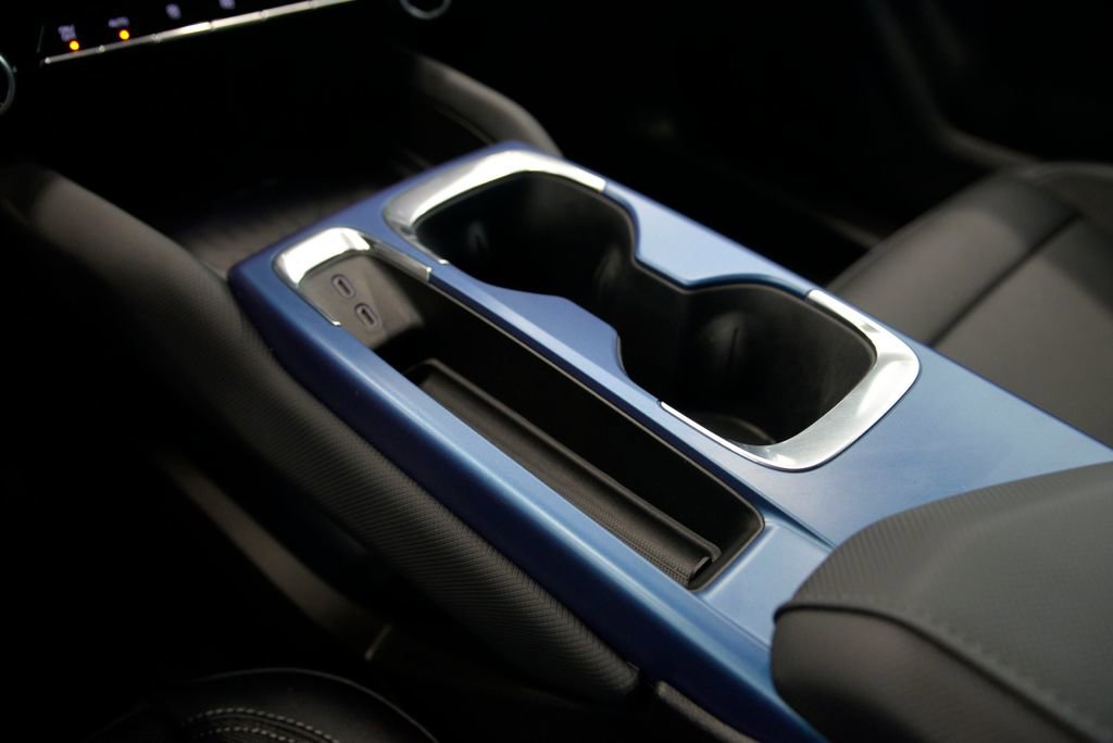 Certified 2025 Chevrolet Equinox EV LT w/ Convenience Package II image 25