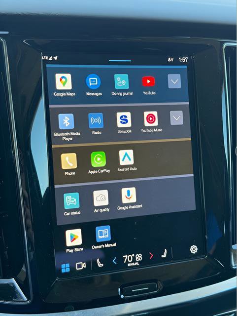 Used 2025 Volvo V60 B5 Cross Country Plus image 31