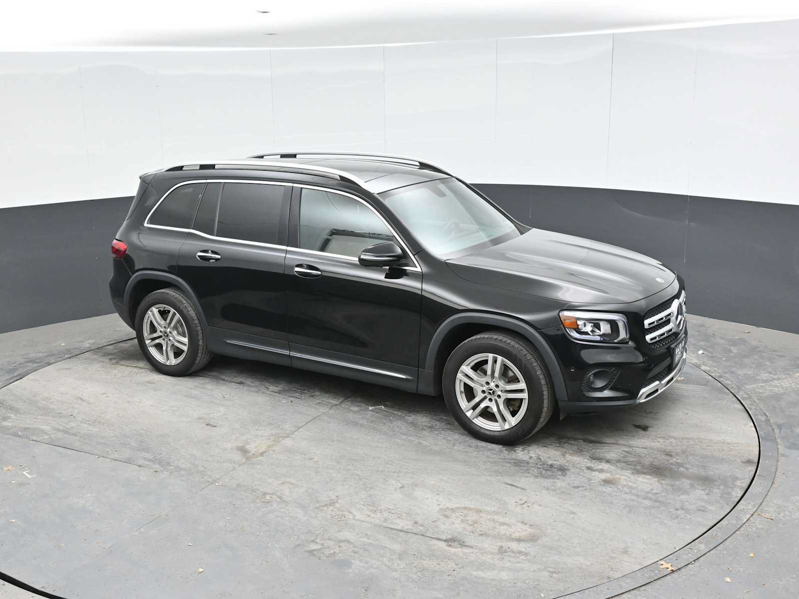 Used 2021 Mercedes-Benz GLB 250 4MATIC image 17