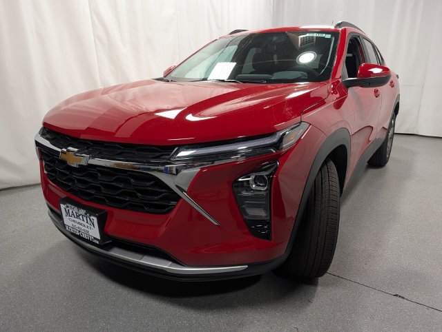 New 2026 Chevrolet Trax LT w/ Sunroof Package FWD image 7