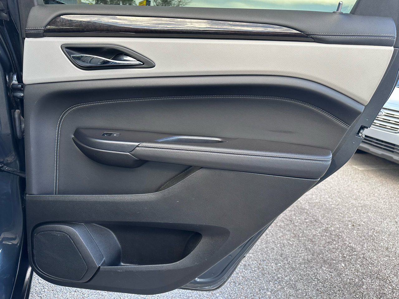 Used 2013 Cadillac SRX Performance w/ Driver Awareness Package image 27