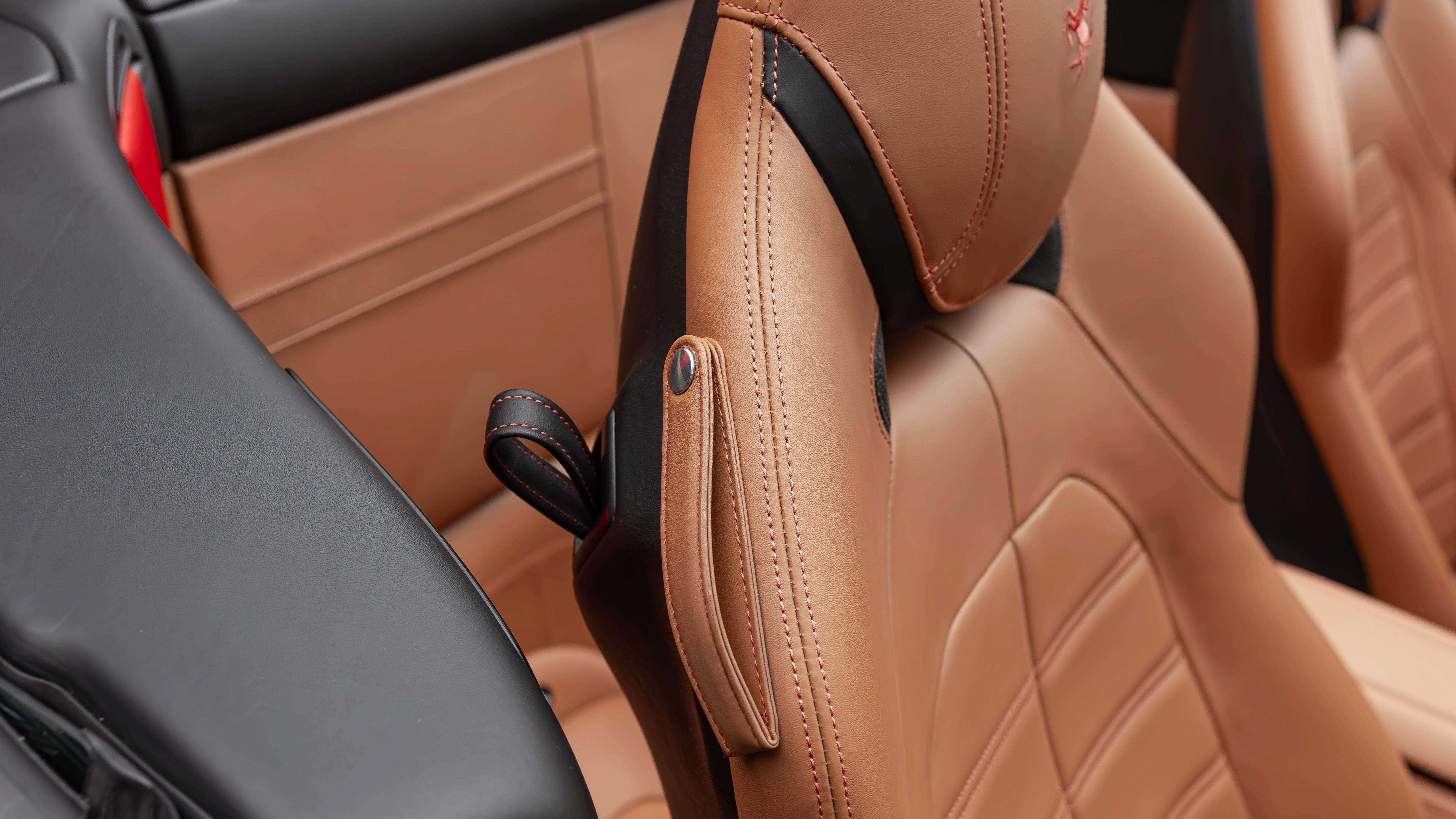 Certified 2016 Ferrari California T RWD image 44