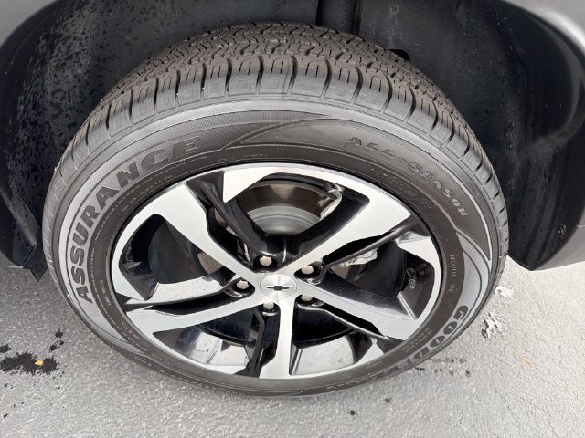 Certified 2024 Chevrolet Trax RS w/ Driver Confidence Package FWD image 23