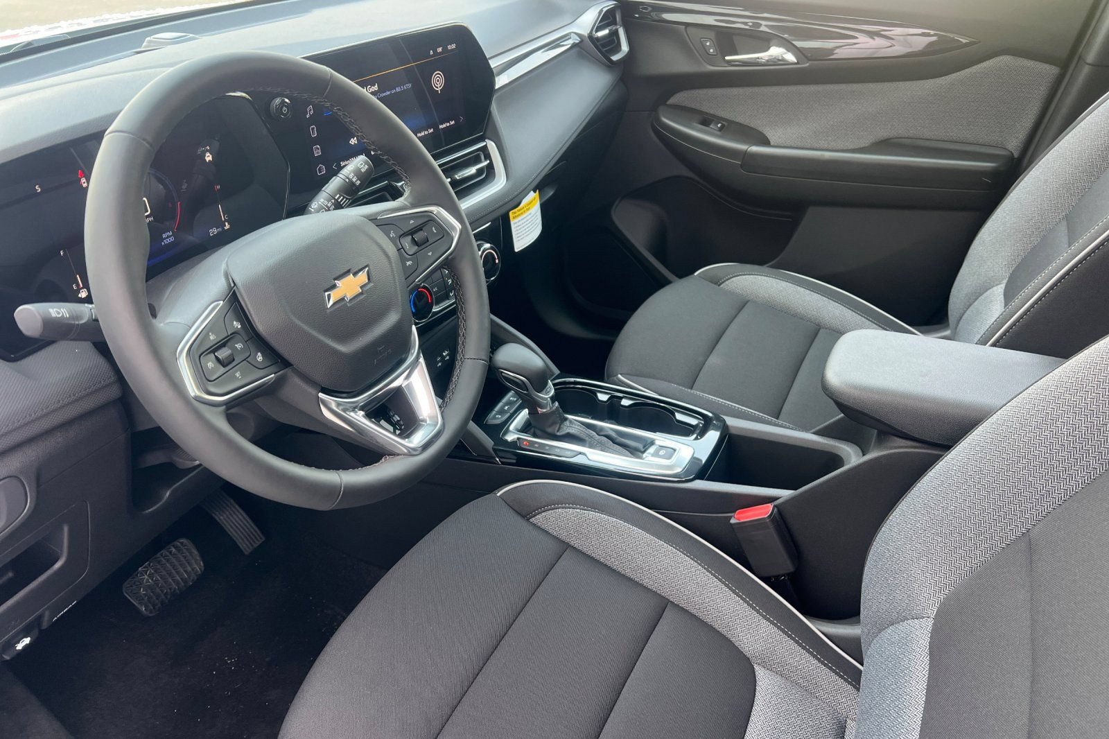 New 2026 Chevrolet TrailBlazer LT w/ LT Cold Weather Package AWD/4WD image 7