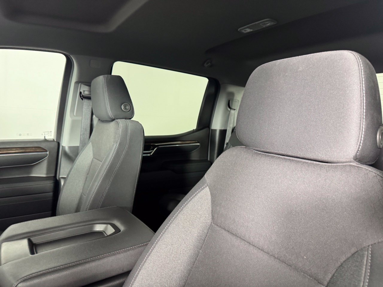 Used 2024 GMC Sierra 1500 Elevation AWD/4WD image 10