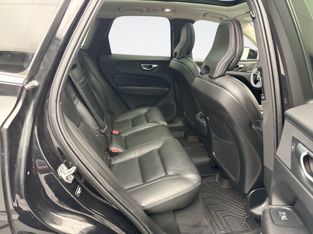 Used 2022 Volvo XC60 B6 Inscription AWD/4WD image 21