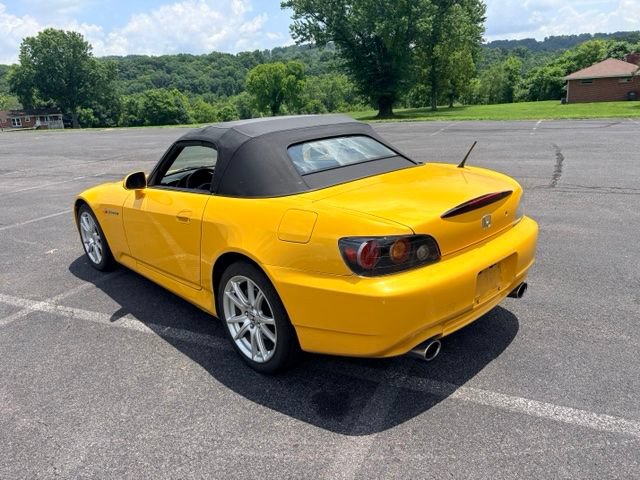 Used 2004 Honda S2000 image 6