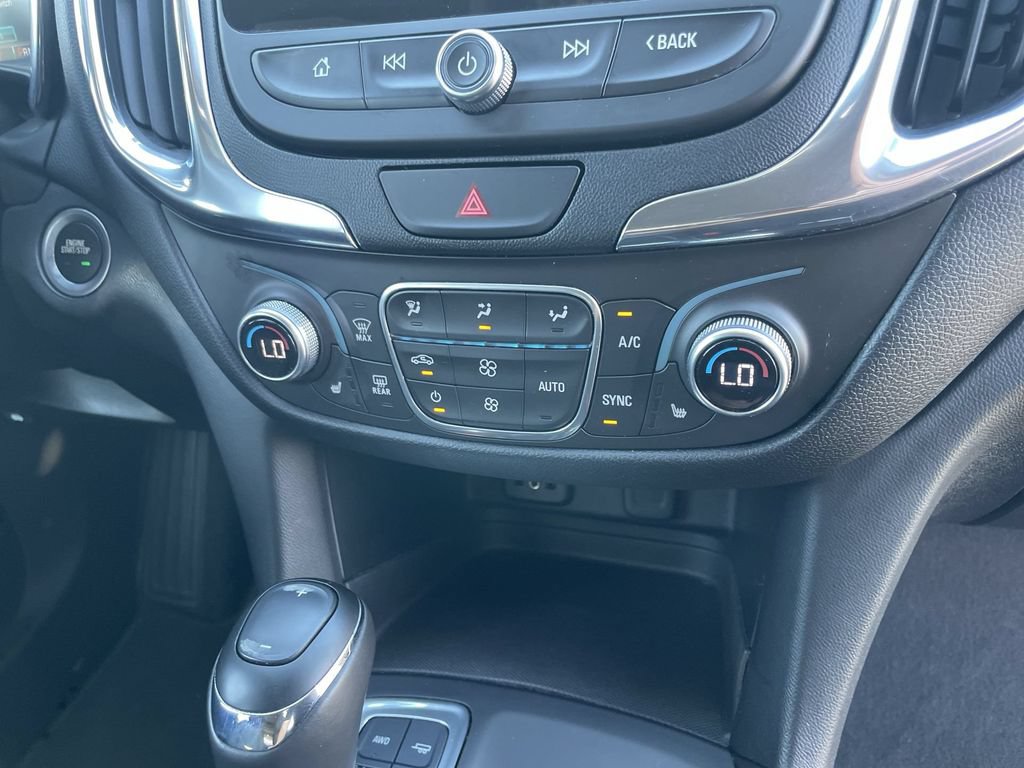Used 2018 Chevrolet Equinox LT w/ Sun & Infotainment Package AWD/4WD image 27