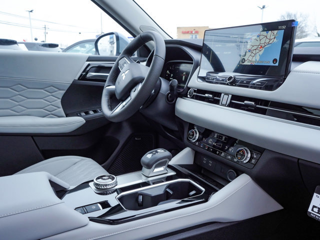 New 2026 Mitsubishi Outlander SEL AWD/4WD image 47