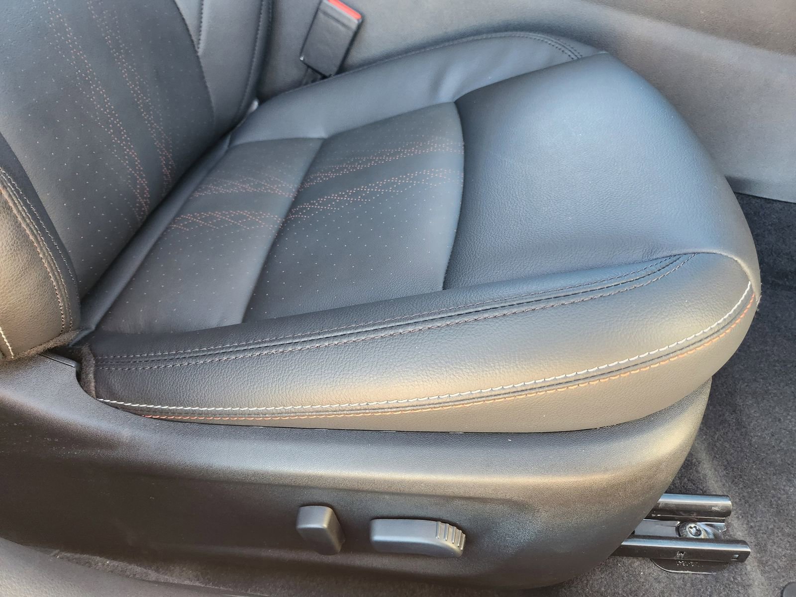 Used 2025 Nissan Altima 2.5 SR w/ SR Premium Package image 28