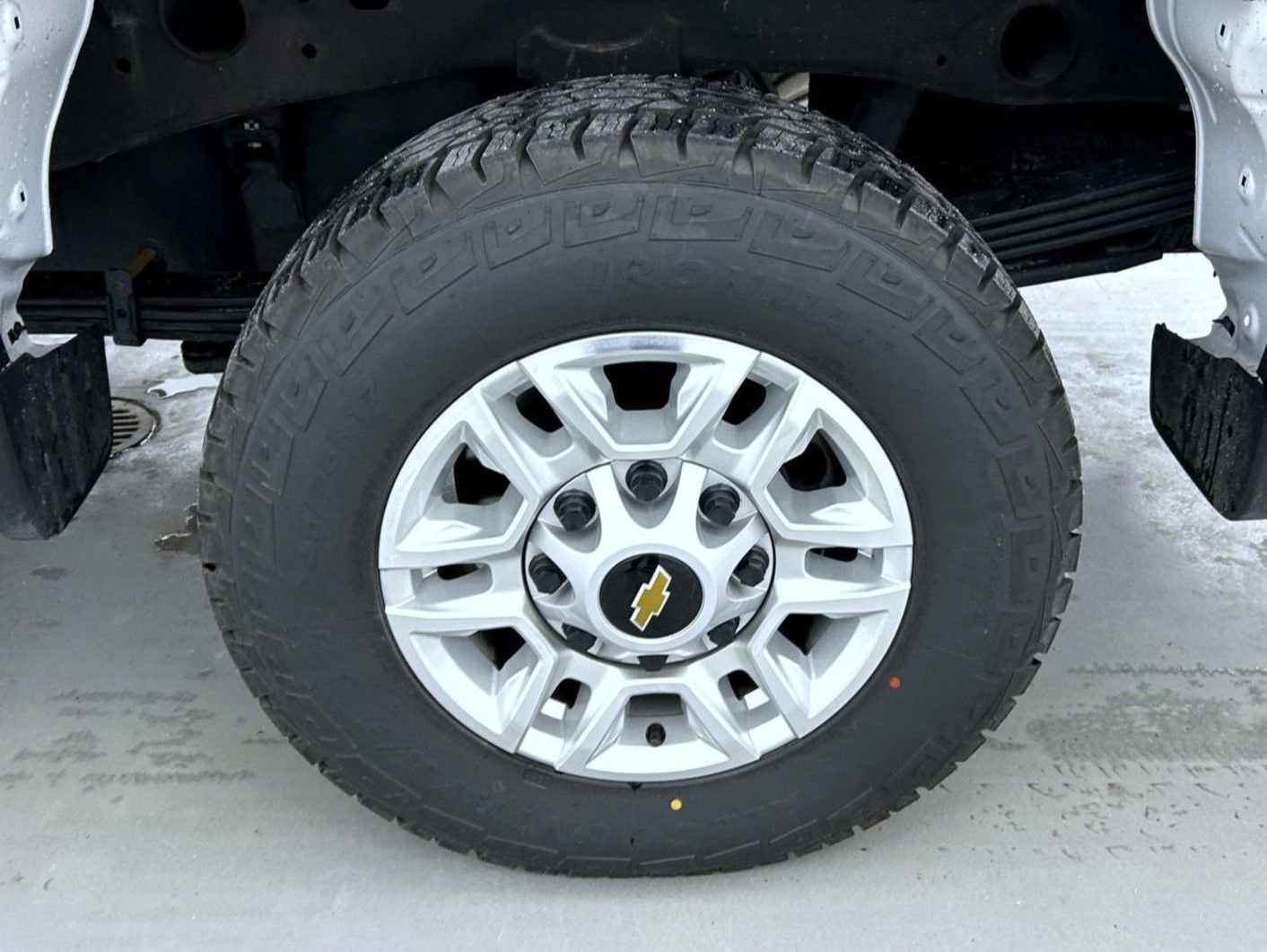 Used 2025 Chevrolet Silverado 2500 LT w/ Convenience Package image 22