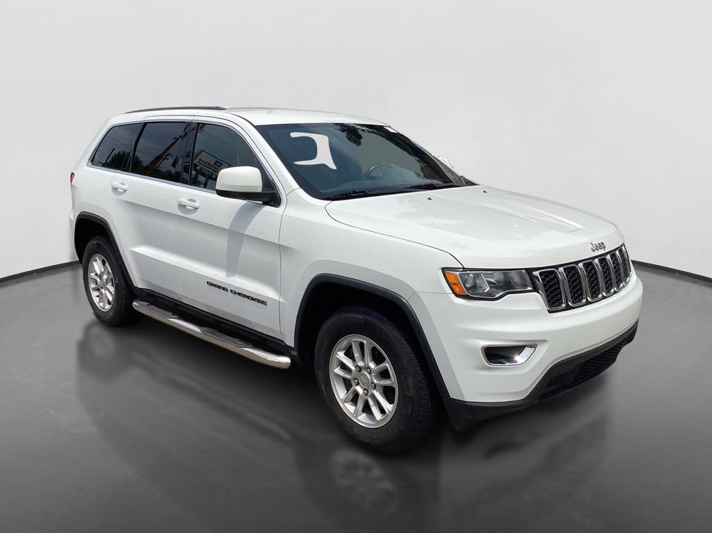 Used 2018 Jeep Grand Cherokee Laredo AWD/4WD image 3