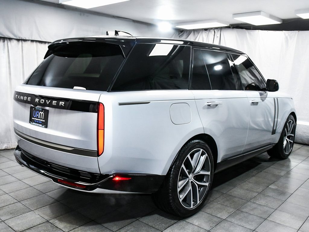 Used 2025 Land Rover Range Rover SE AWD/4WD image 6