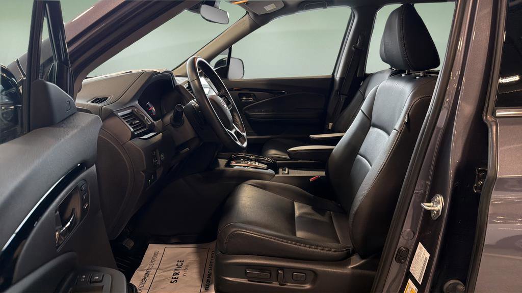 Used 2022 Honda Pilot Touring image 11
