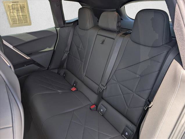 Used 2023 BMW iX xDrive50 w/ Premium Package image 19