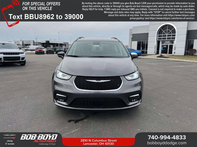 Used 2023 Chrysler Pacifica Limited image 2