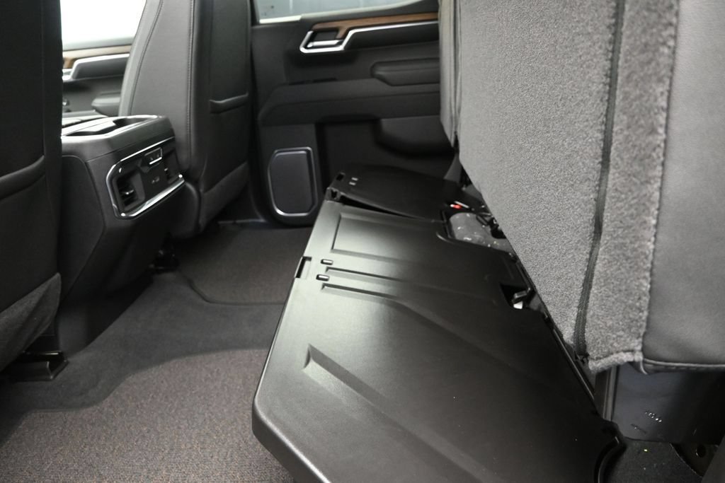 New 2026 Chevrolet Silverado 1500 High Country w/ Midnight Edition AWD/4WD image 17