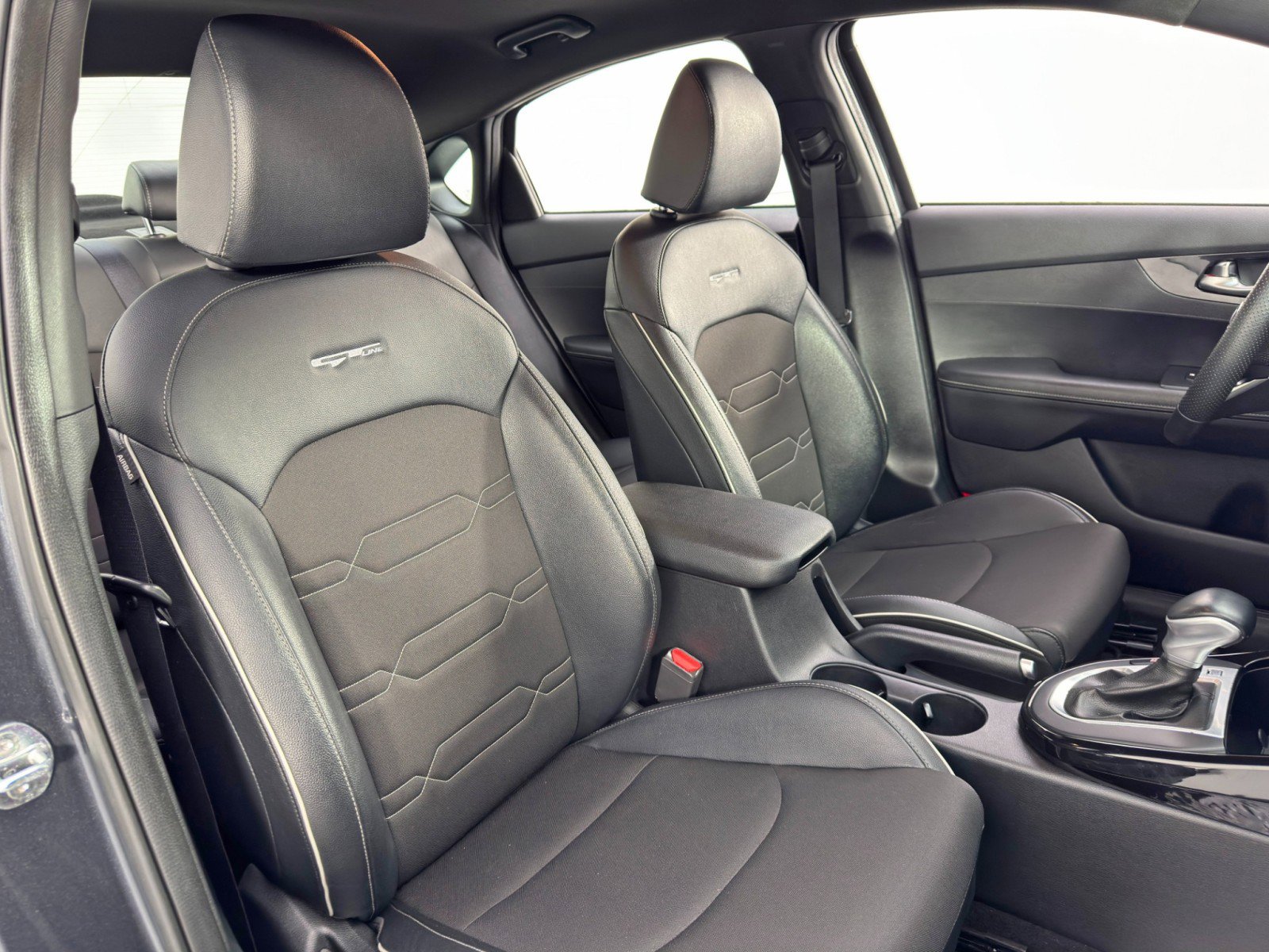 Used 2020 Kia Forte GT-Line FWD image 29