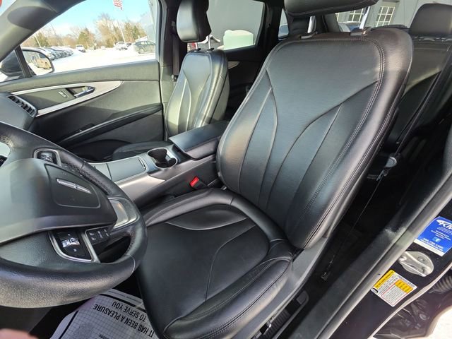 Used 2019 Lincoln Nautilus Premier AWD/4WD image 11