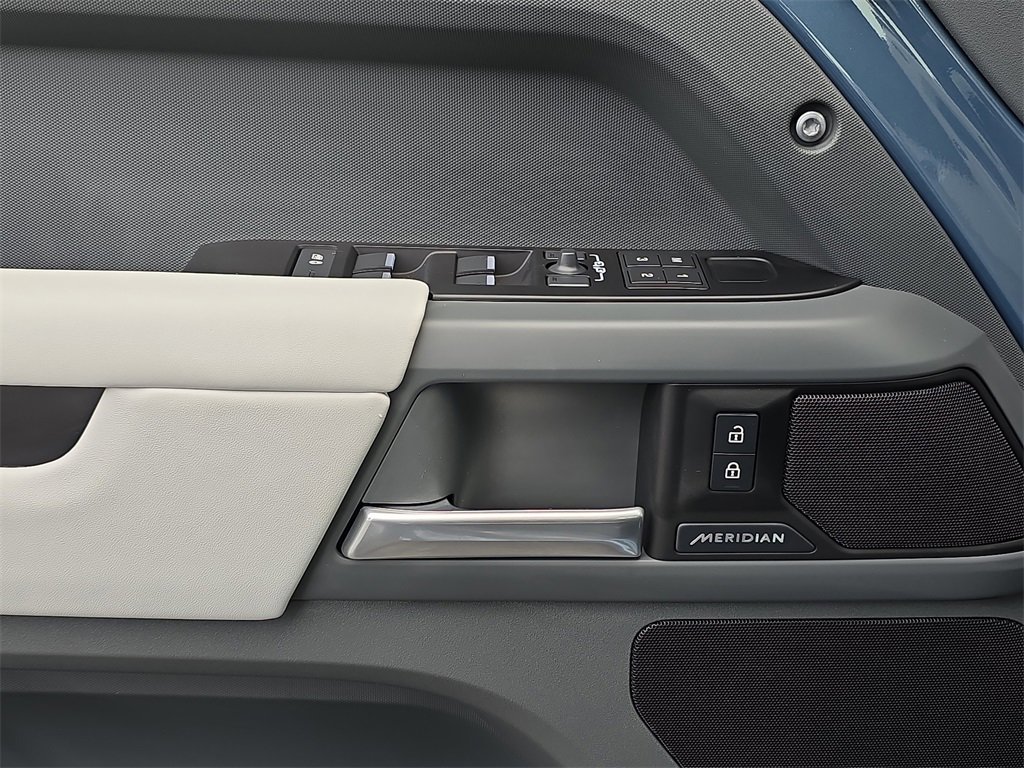 New 2026 Land Rover Defender 110 S image 27