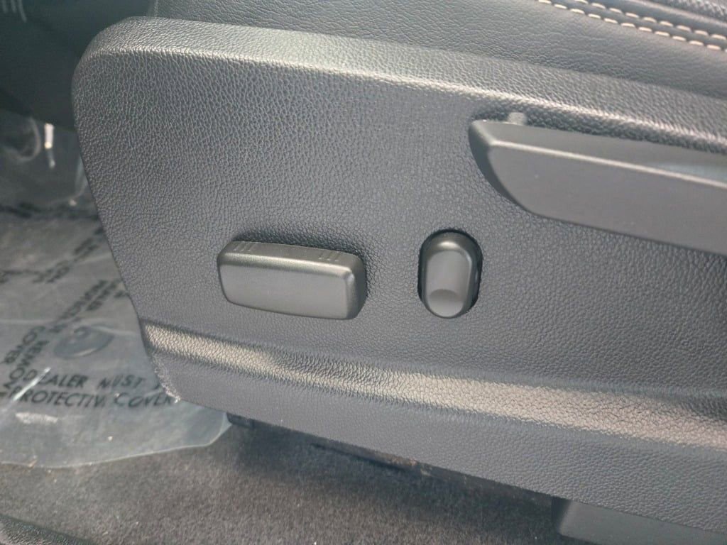 Used 2019 GMC Canyon Denali image 17