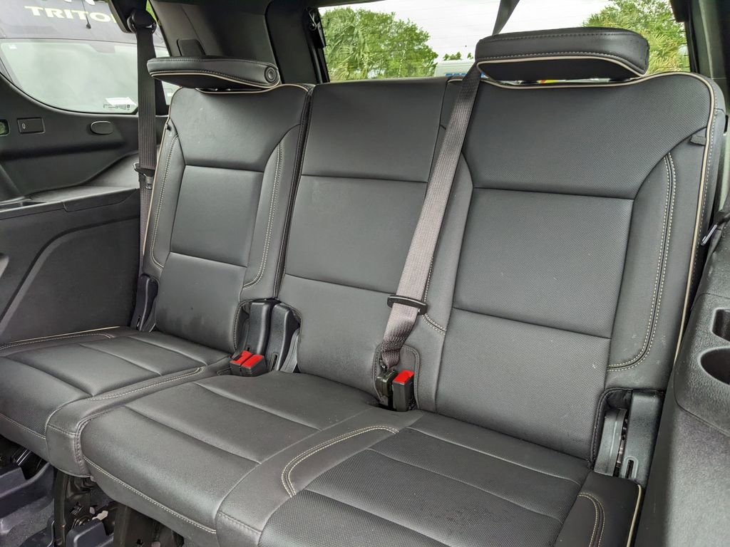 Used 2025 Chevrolet Tahoe Premier RWD image 23