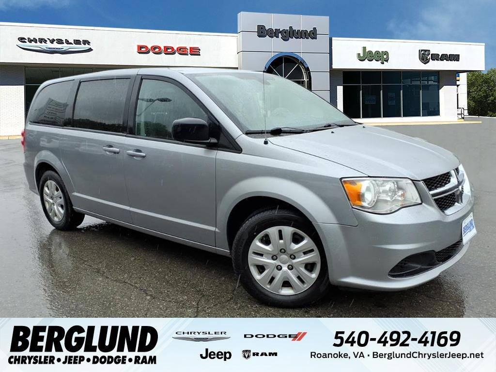 Used 2018 Dodge Grand Caravan SE w/ UConnect Hands-Free Group