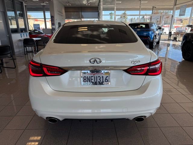 Used 2019 INFINITI Q50 Luxe w/ Essential Package (3.0T Luxe) image 4