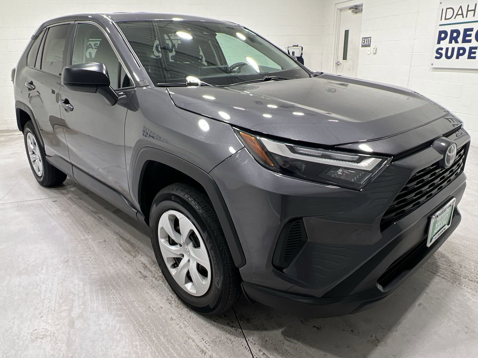 Used 2024 Toyota RAV4 LE video 2