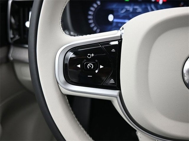 New 2026 Volvo XC90 B6 Ultra image 25