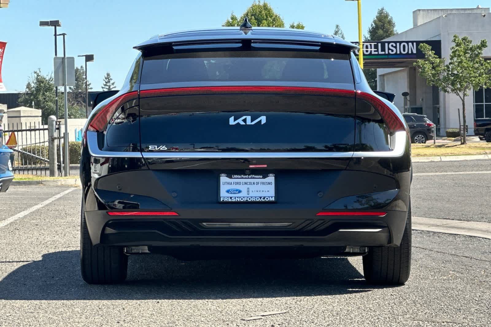 Used 2025 Kia EV6 Light w/ Light LR Technology Package RWD image 8