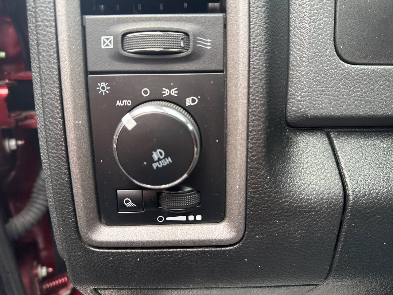 Used 2018 RAM 2500 Tradesman w/ Chrome Appearance Group AWD/4WD image 30