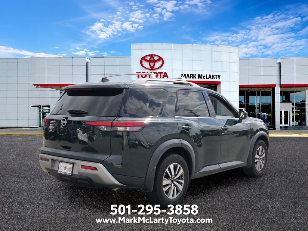 Used 2022 Nissan Pathfinder SL w/ Lighting Package (N92) FWD image 5