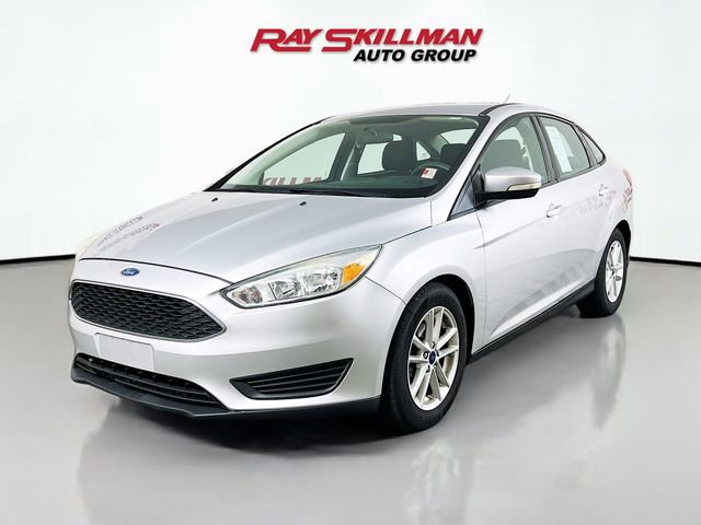 Used 2017 Ford Focus SE FWD image 3