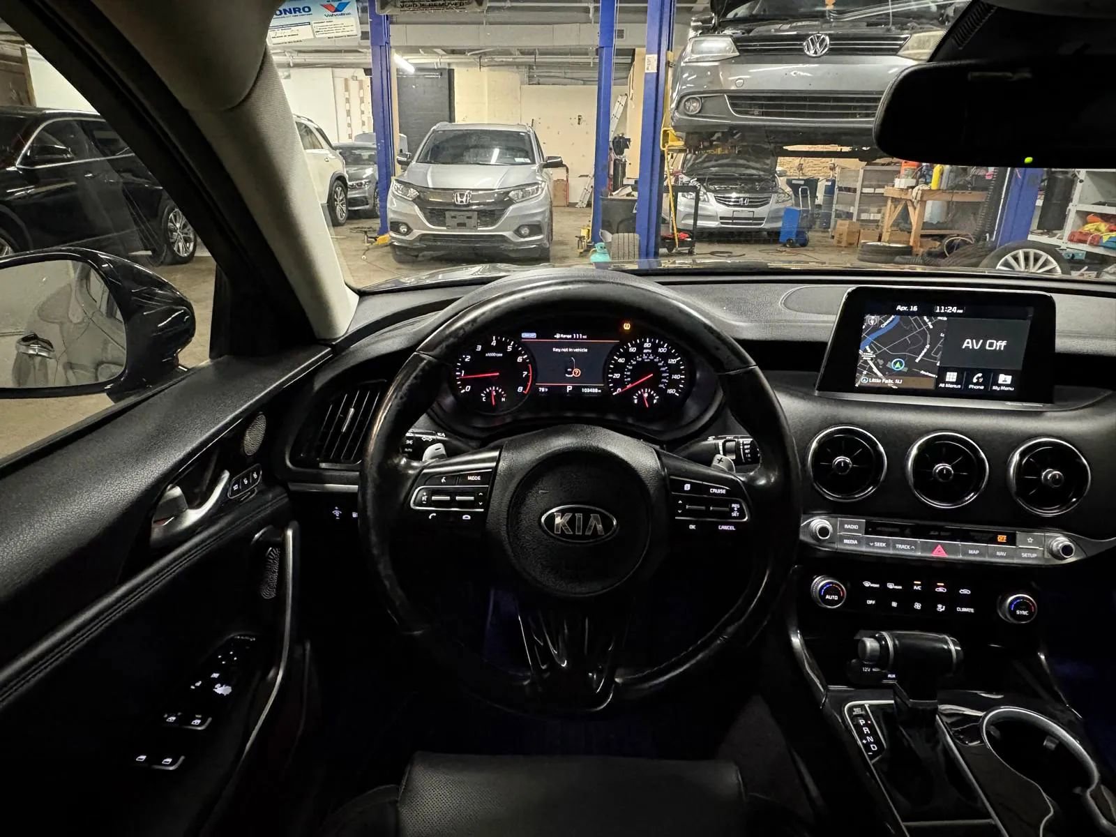 Used 2018 Kia Stinger Premium AWD/4WD image 18