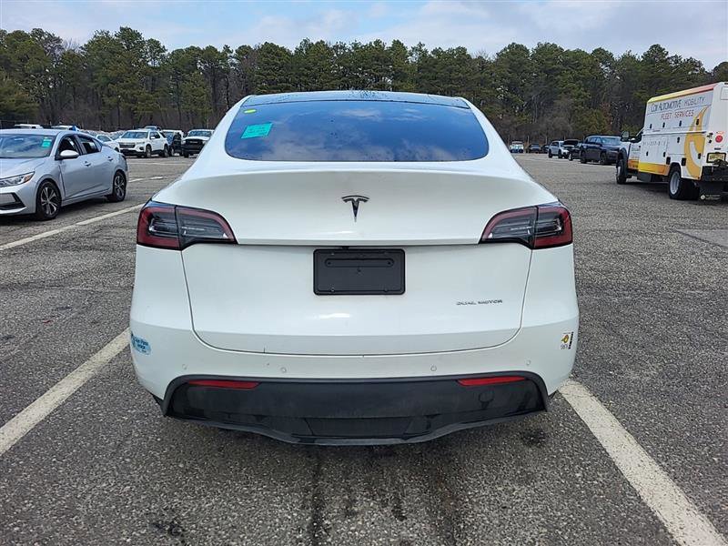 Used 2020 Tesla Model Y Long Range image 4