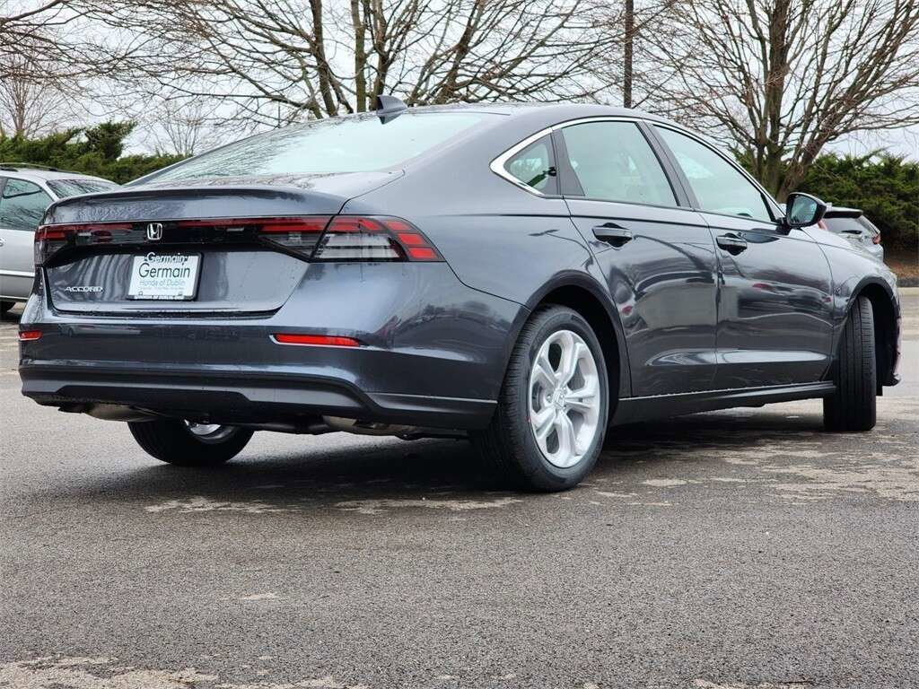 Used 2023 Honda Accord LX image 11