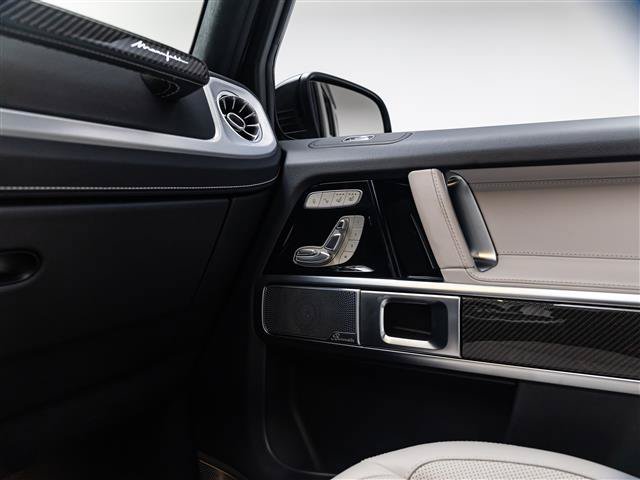 Used 2025 Mercedes-Benz G 550 image 32
