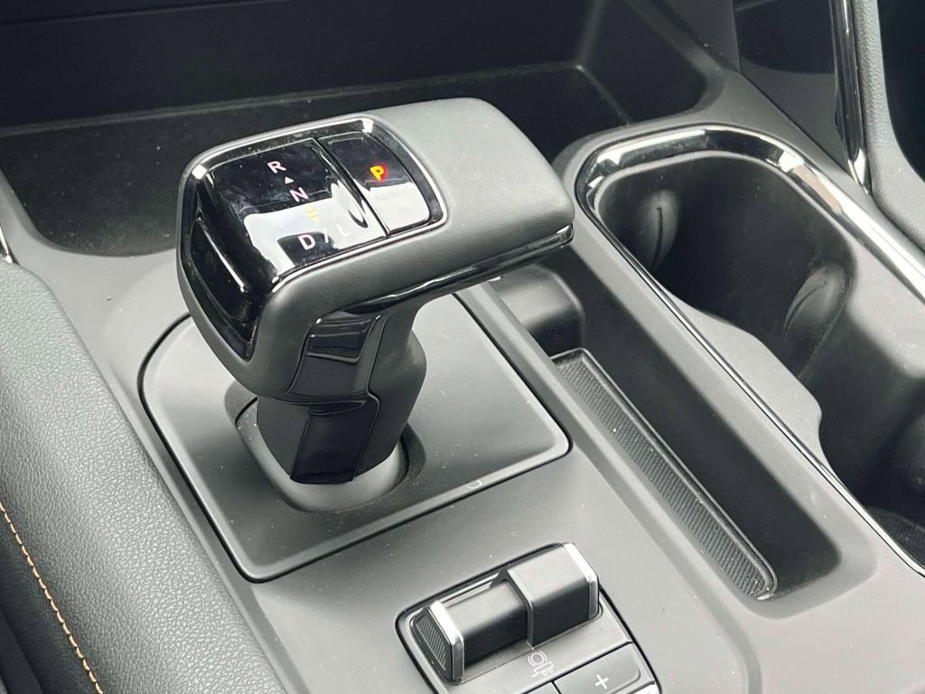 Used 2023 GMC Sierra 1500 AT4 w/ Technology Package AWD/4WD image 29