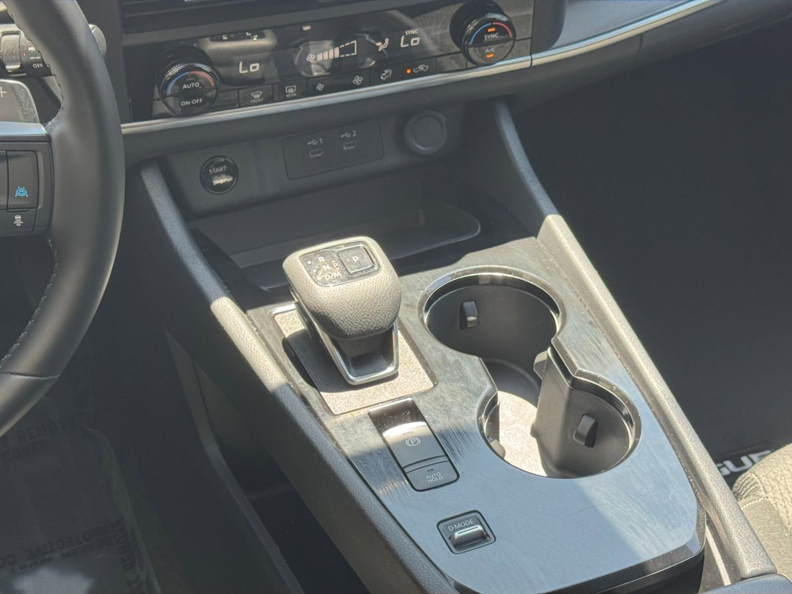 Used 2025 Nissan Rogue SV FWD image 43