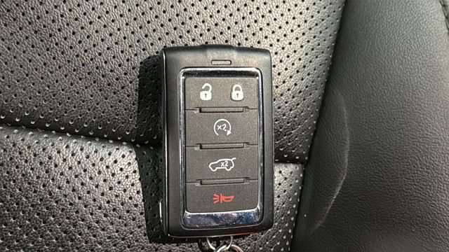 Used 2024 Jeep Wagoneer 4WD w/ Premium Group I image 20