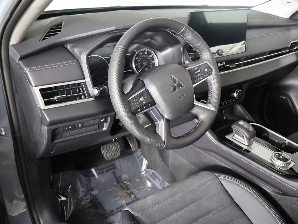 New 2026 Mitsubishi Outlander SE image 29