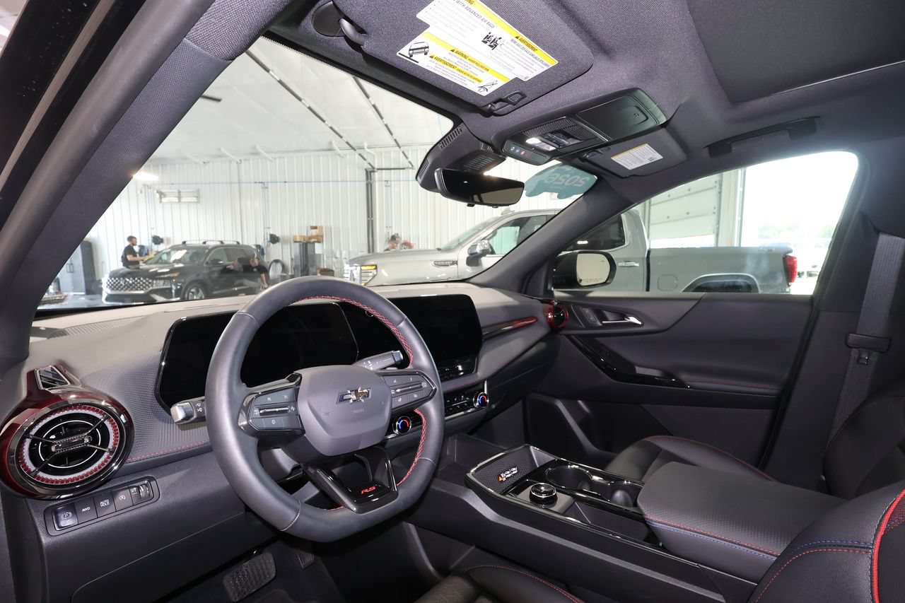 Certified 2026 Chevrolet Equinox RS w/ Convenience Package III AWD/4WD image 9