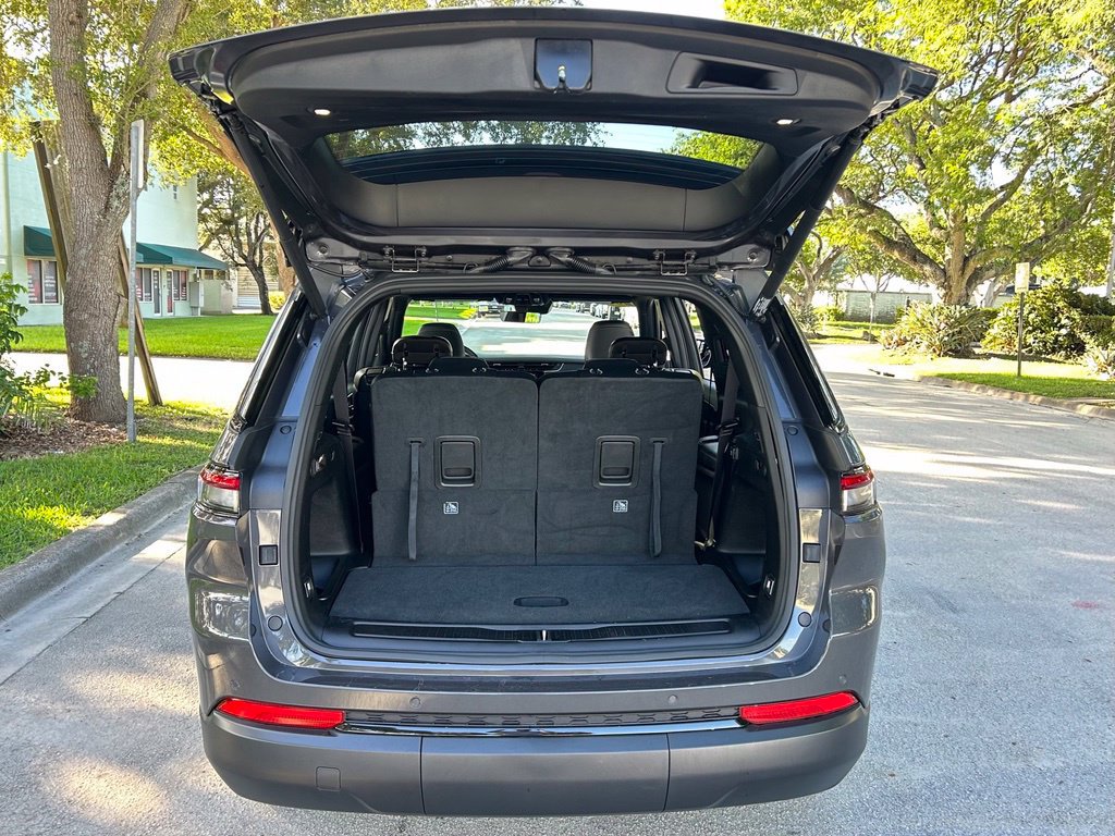 Certified 2025 Jeep Grand Cherokee L Altitude RWD image 39
