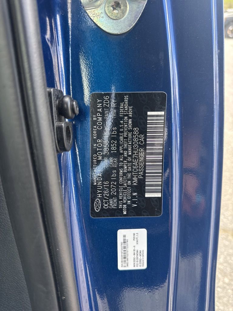 Used 2017 Hyundai Veloster Turbo w/ Tech Package 02 image 33