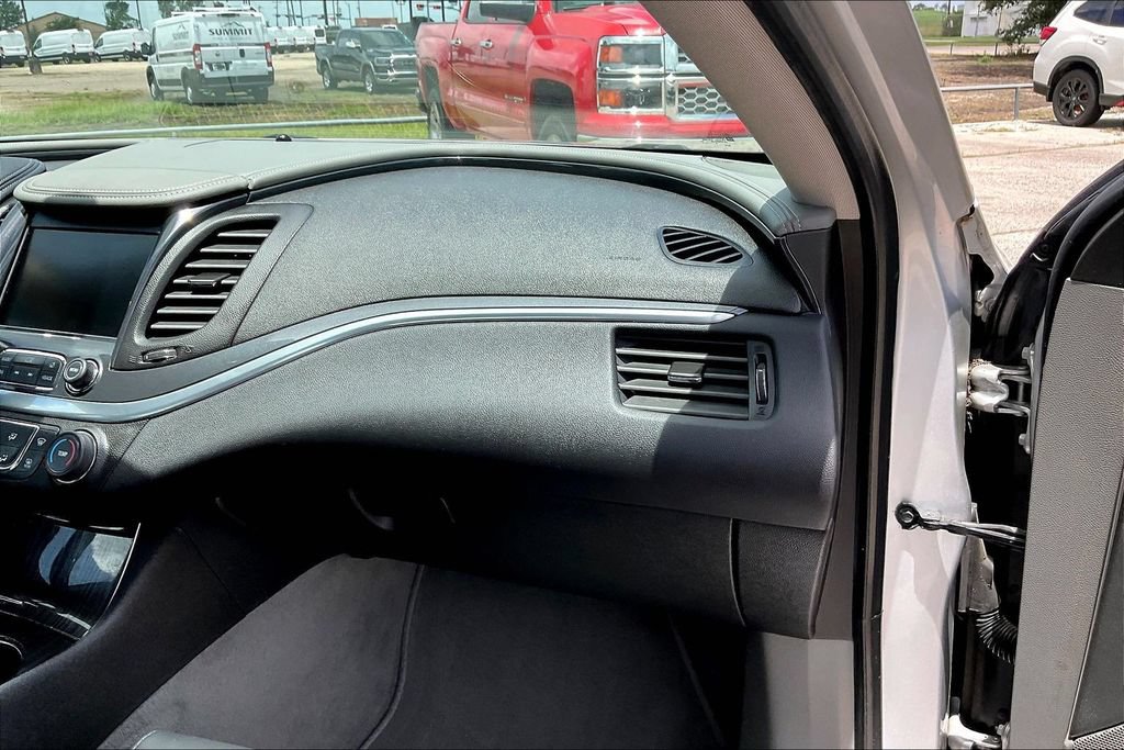 Used 2019 Chevrolet Impala LS FWD image 23