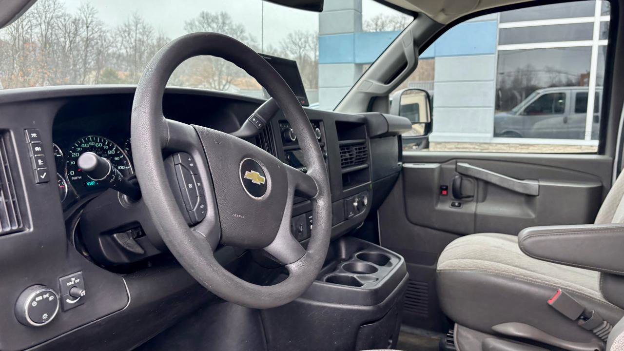 Used 2017 Chevrolet Express 3500 LT w/ LT Preferred Equipment Group image 16